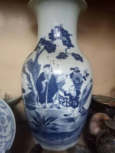 古玩陶瓷清代早期青花陶淵明愛菊圖觀音瓶拍賣，當前價格6999元