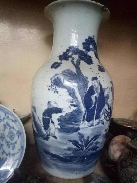 古玩陶瓷清代早期青花陶淵明愛菊圖觀音瓶拍賣，當前價格6999元