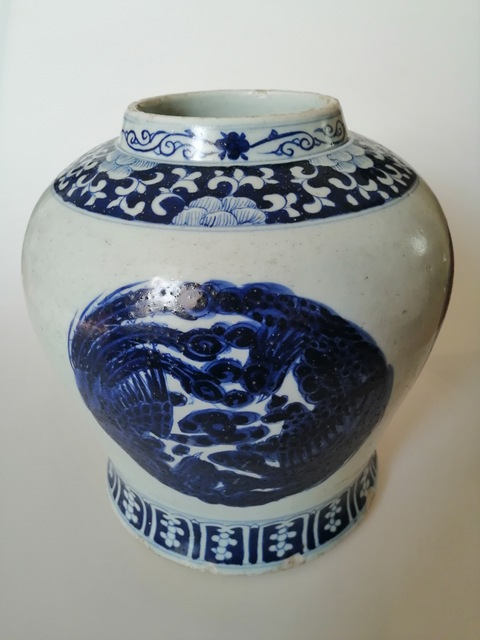 古玩陶瓷清中期青花團鳳紋將軍罐拍賣，當前價格1880元