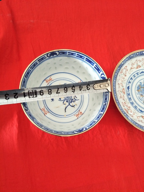 古玩陶瓷碗和盤二件拍賣，當(dāng)前價格260元