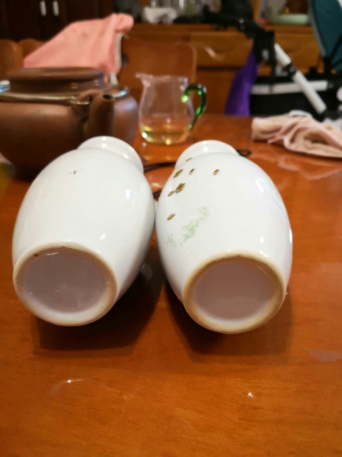 古玩陶瓷小瓶一對拍賣，當前價格900元