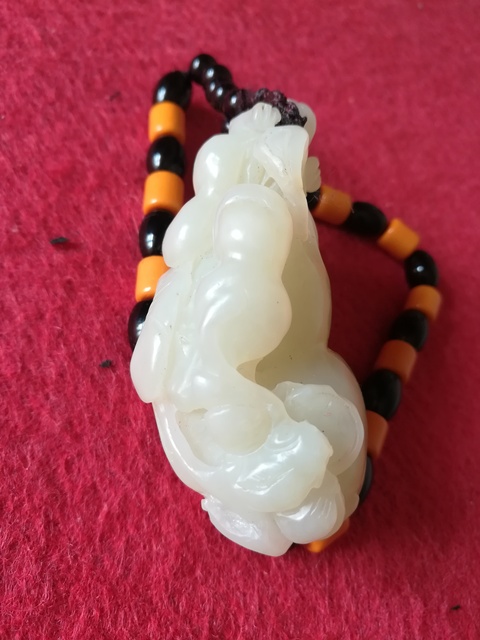 古玩玉器現代青海玉雕把件拍賣,當前價格1800元