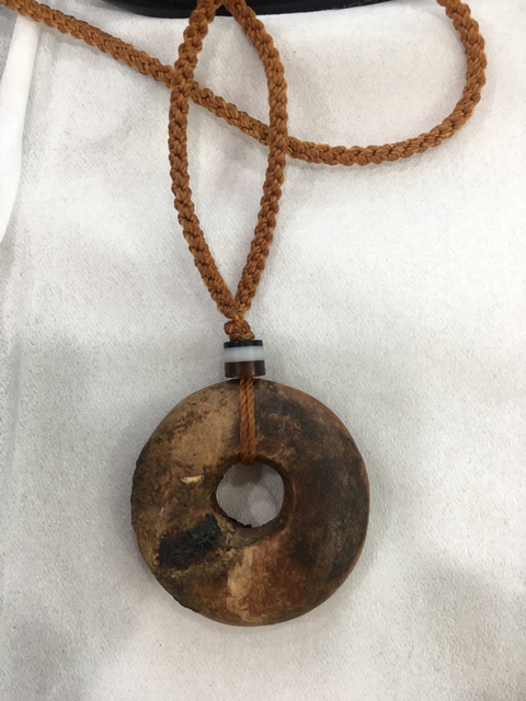 古玩玉器文化期地方玉玉璧拍賣(mài)，當(dāng)前價(jià)格1888元