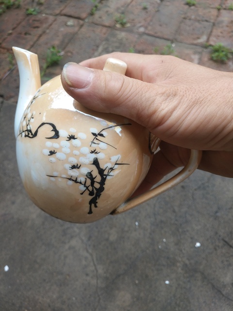 古玩陶瓷茶壺拍賣，當前價格200元