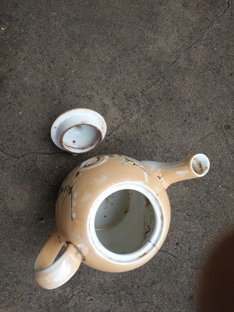 古玩陶瓷茶壺拍賣，當前價格200元