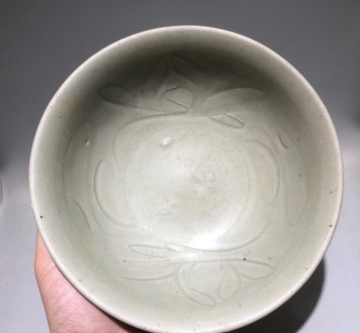 古玩陶瓷元代龍泉窯青釉碗拍賣，當前價格3500元