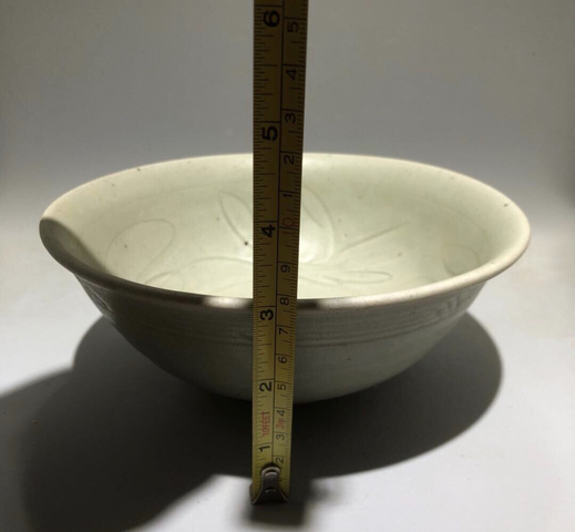 古玩陶瓷元代龍泉窯青釉碗拍賣，當前價格3500元