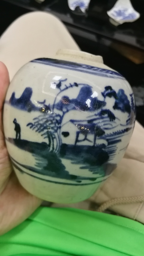 古玩陶瓷青花山水通景拳頭罐拍賣,當前價格800元