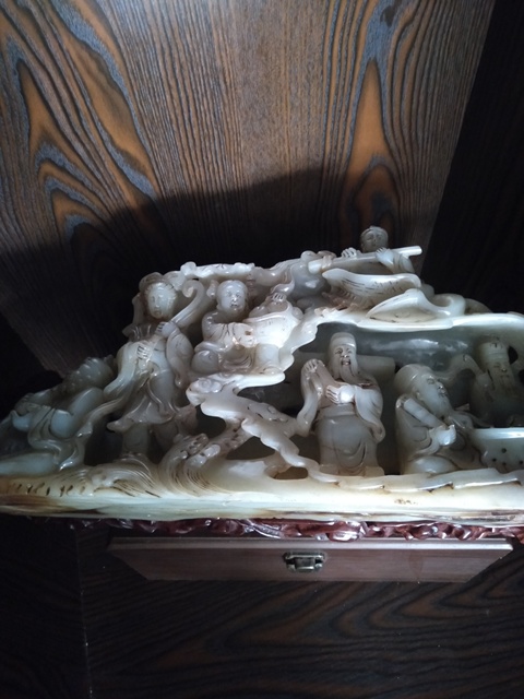 古玩玉器和田玉山子拍賣,當前價格129880元
