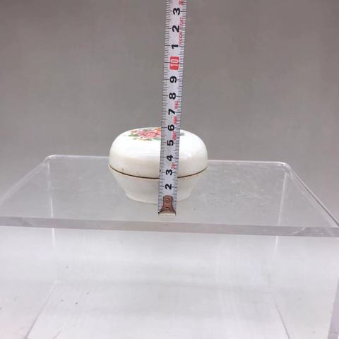 古玩陶瓷晚清花卉紋蓋盒粉盒印泥盒拍賣,當前價格260元