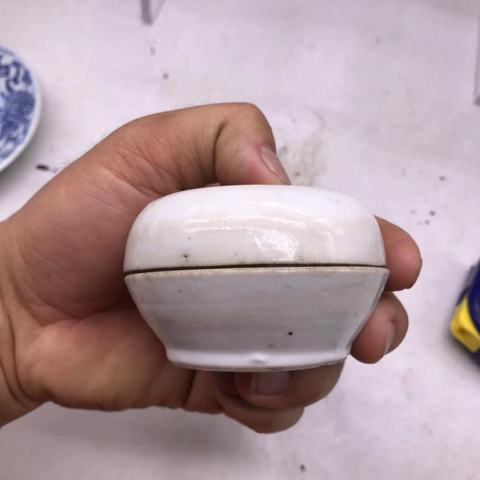 古玩陶瓷晚清花卉紋蓋盒粉盒印泥盒拍賣,當前價格260元