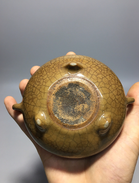 古玩陶瓷清中期雍乾黃哥釉雙耳爐拍賣，當前價格88888元