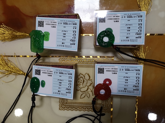古玩玉器玉髓佩件拍賣,當前價格398元