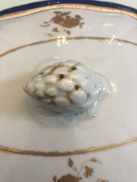 古玩陶瓷清乾隆蓋盆拍賣,當(dāng)前價格3000元
