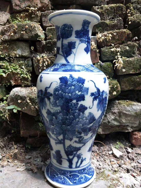 古玩陶瓷雙龍牡丹瓶拍賣，當前價格19000元