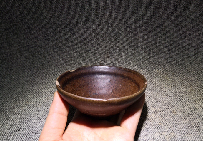 古玩陶瓷宋代西壩窯醬釉盞拍賣，當前價格1999元