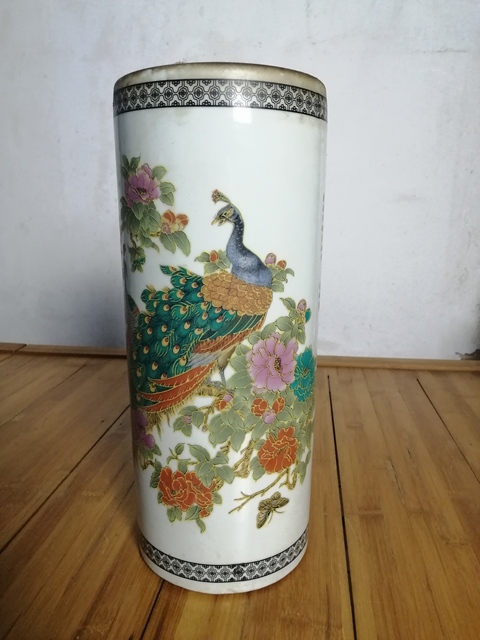 古玩陶瓷創匯時期孔雀牡丹紋貼花帽筒拍賣，當前價格480元