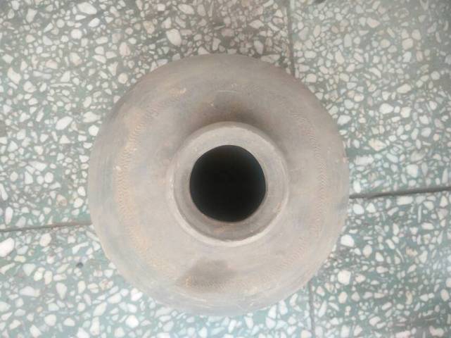 古玩陶瓷秦漢灰陶罐拍賣,當前價格666元