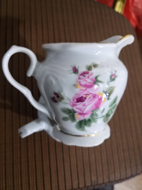 古玩陶瓷彩瓷花卉紋奶杯拍賣,當前價格160元