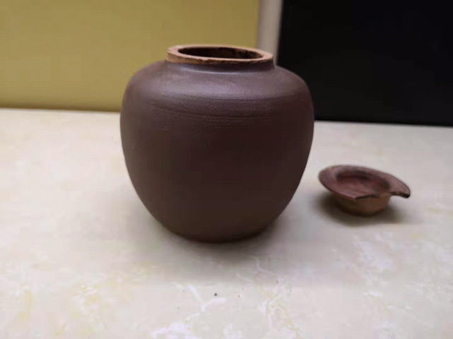 古玩陶瓷醬釉蓋罐拍賣，當前價格350元