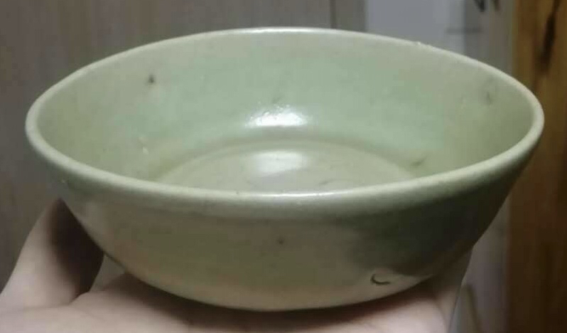古玩陶瓷龍泉窯青釉臥足印花拍賣，當前價格4500元