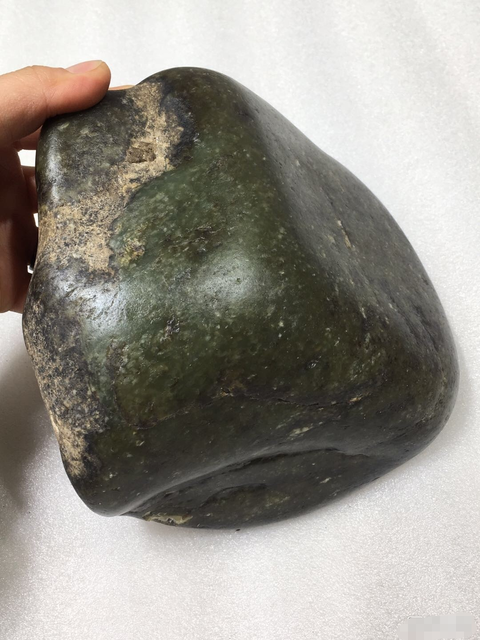 古玩玉器新疆和田原石籽料拍賣，當(dāng)前價(jià)格3000元