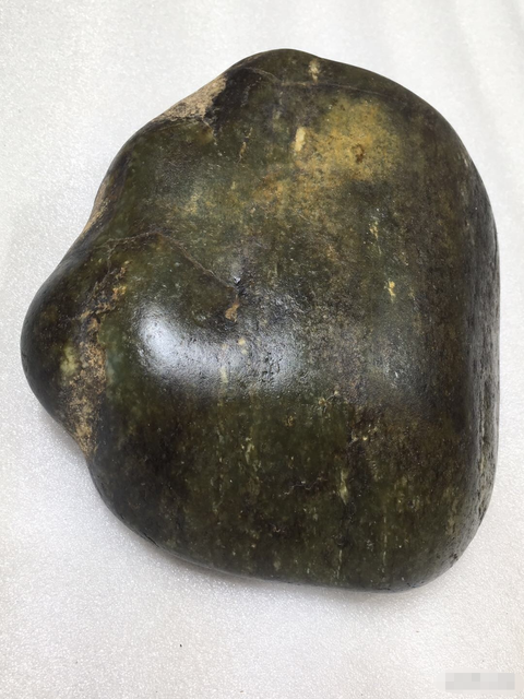 古玩玉器新疆和田原石籽料拍賣，當(dāng)前價(jià)格3000元