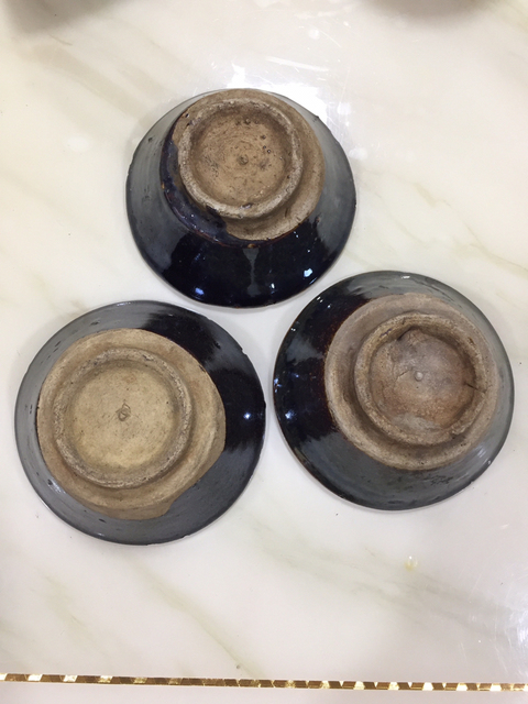 古玩陶瓷黑釉碗一組拍賣，當前價格260元