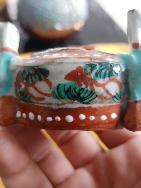 古玩陶瓷礬紅彩魚草紋人物水洗拍賣，當前價格380元