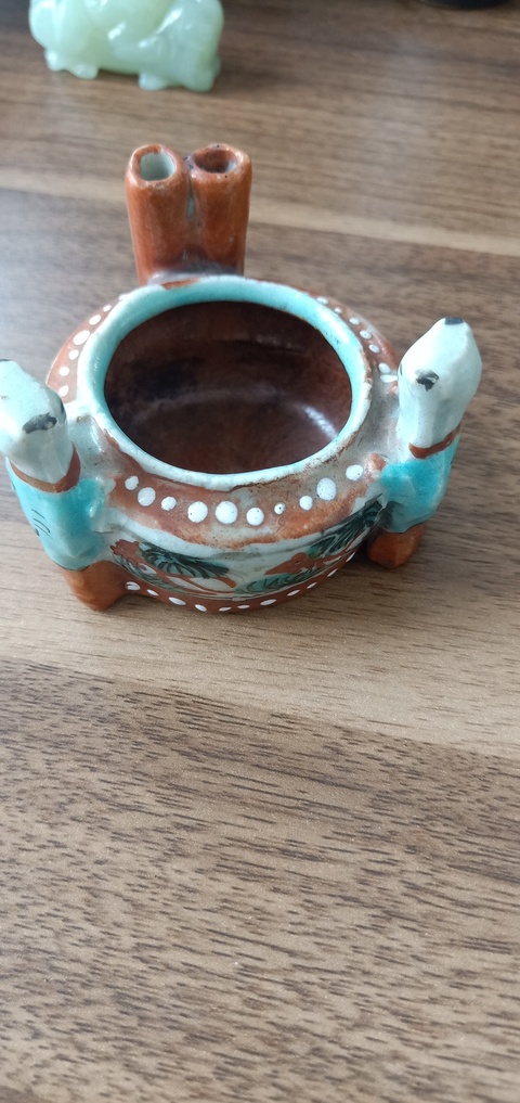 古玩陶瓷礬紅彩魚草紋人物水洗拍賣，當前價格380元