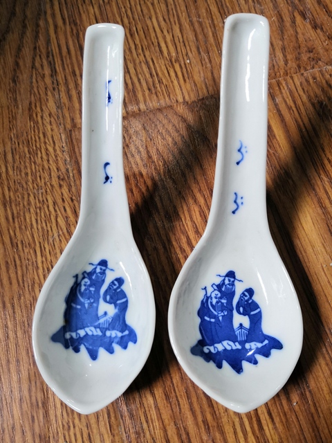 古玩陶瓷創匯時期風格青花玲瓏勺子拍賣,當前價格300元