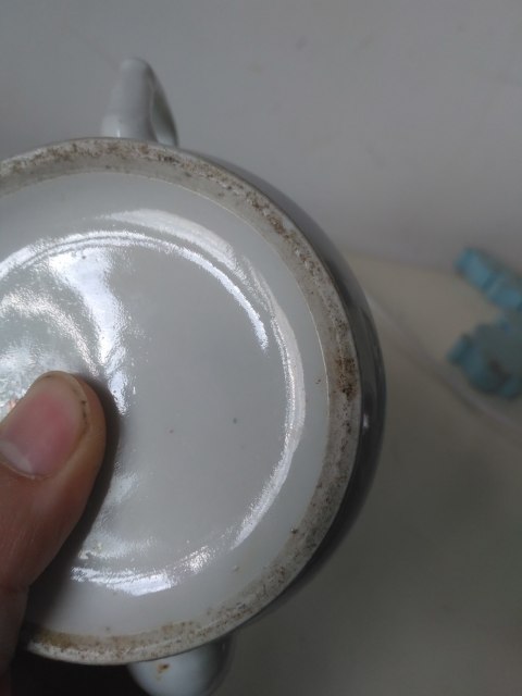 古玩陶瓷清晚期青花梅花紋茶壺拍賣，當前價格100元