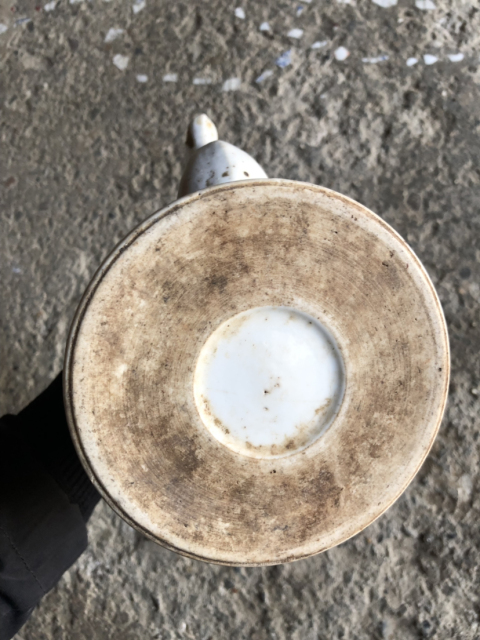 古玩陶瓷人物紋粉彩提梁壺拍賣(mài)，當(dāng)前價(jià)格8900元