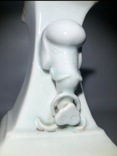 古玩陶瓷白釉象耳瓶拍賣，當前價格22800元