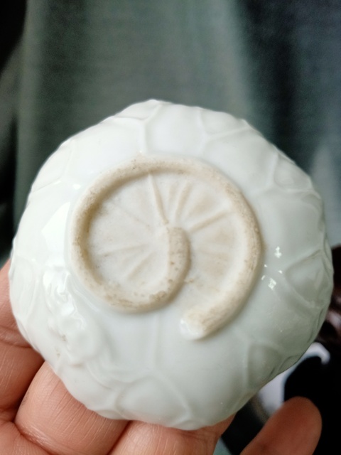 古玩陶瓷（薦）晚清仿生荷葉牛青花筆舔拍賣，當前價格3500元