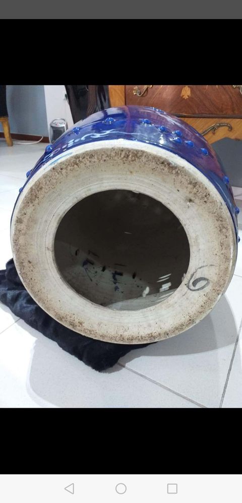 古玩陶瓷祭藍(lán)釉描白花卉紋繡墩拍賣，當(dāng)前價格18000元