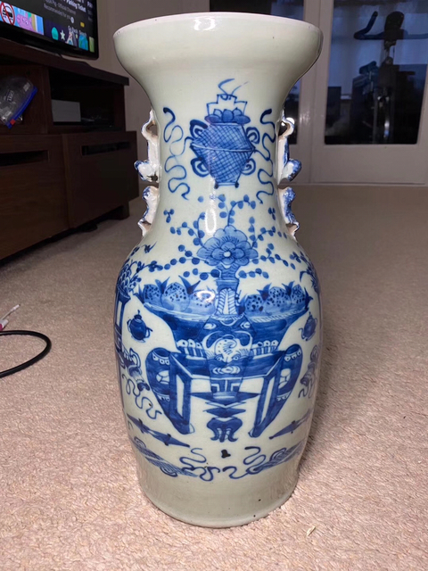 古玩陶瓷豆青釉青花博古花卉紋瓶拍賣，當前價格12000元