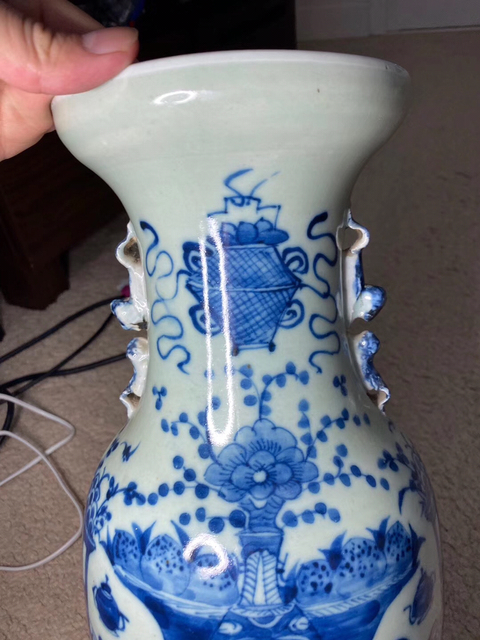 古玩陶瓷豆青釉青花博古花卉紋瓶拍賣，當前價格12000元