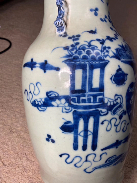 古玩陶瓷豆青釉青花博古花卉紋瓶拍賣，當前價格12000元