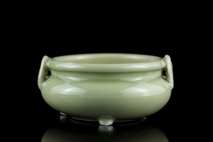 古玩陶瓷豆青釉爐拍賣，當(dāng)前價格3000元