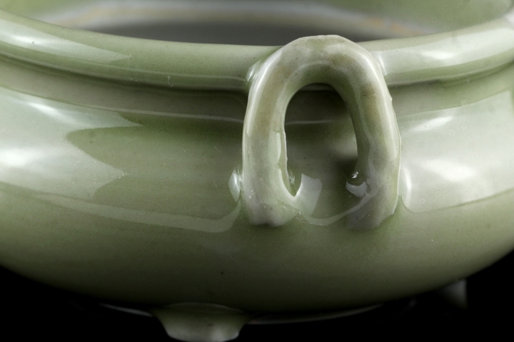 古玩陶瓷豆青釉爐拍賣，當(dāng)前價格3000元