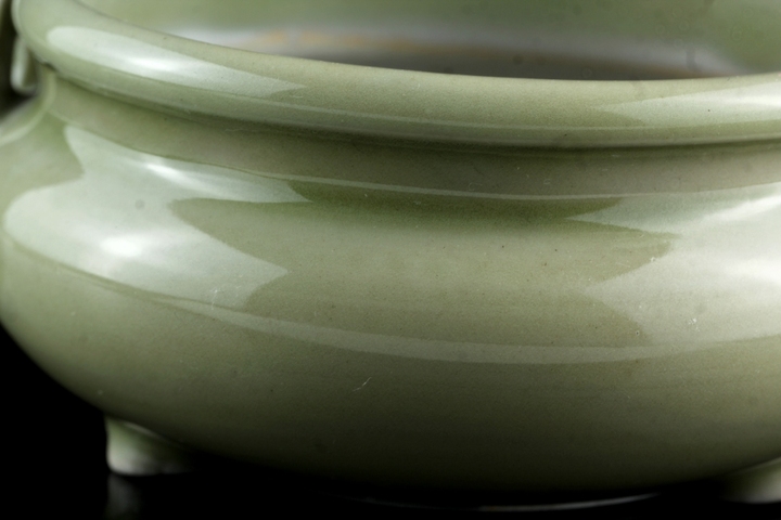 古玩陶瓷豆青釉爐拍賣，當(dāng)前價格3000元