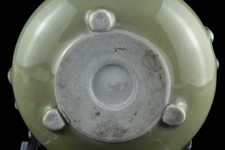 古玩陶瓷豆青釉爐拍賣，當(dāng)前價格3000元