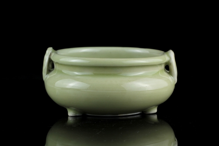 古玩陶瓷豆青釉爐拍賣，當(dāng)前價格3000元