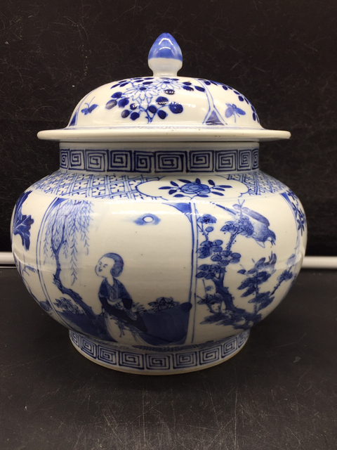 古玩陶瓷光緒仿乾隆青花侍女花鳥紋扁罐拍賣,當前價格13000元