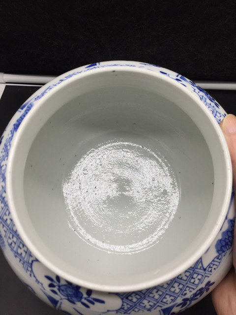 古玩陶瓷光緒仿乾隆青花侍女花鳥紋扁罐拍賣,當前價格13000元