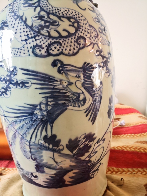 古玩陶瓷青花龍鳳瓶拍賣，當前價格6000元