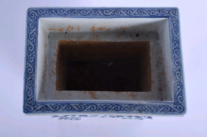 古玩陶瓷青花纏枝花卉紋香爐拍賣，當前價格22000元