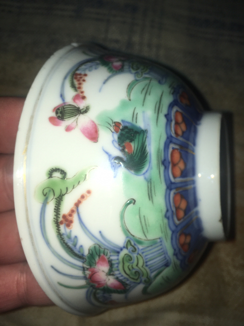 古玩陶瓷青花五彩鴛鴦荷花紋碗拍賣，當前價格6000元