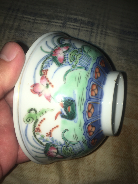 古玩陶瓷青花五彩鴛鴦荷花紋碗拍賣，當前價格6000元